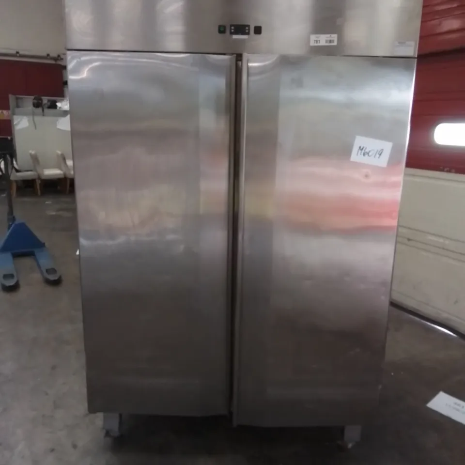 COMMERCIAL STAINLESS DOUBLE DOOR REFRIGERATED FOOD STORAGE UNIT