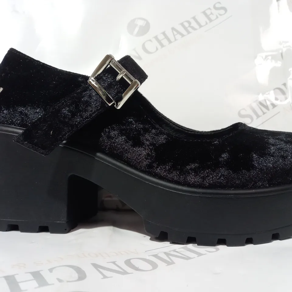 PAIR OF KOI VEGAN CHUNKY BLOCK HEEL SHOES IN BLACK CRUSHED VELVET EFFECT W. PLAYBOY BUNNY DETAIL SIZE 6