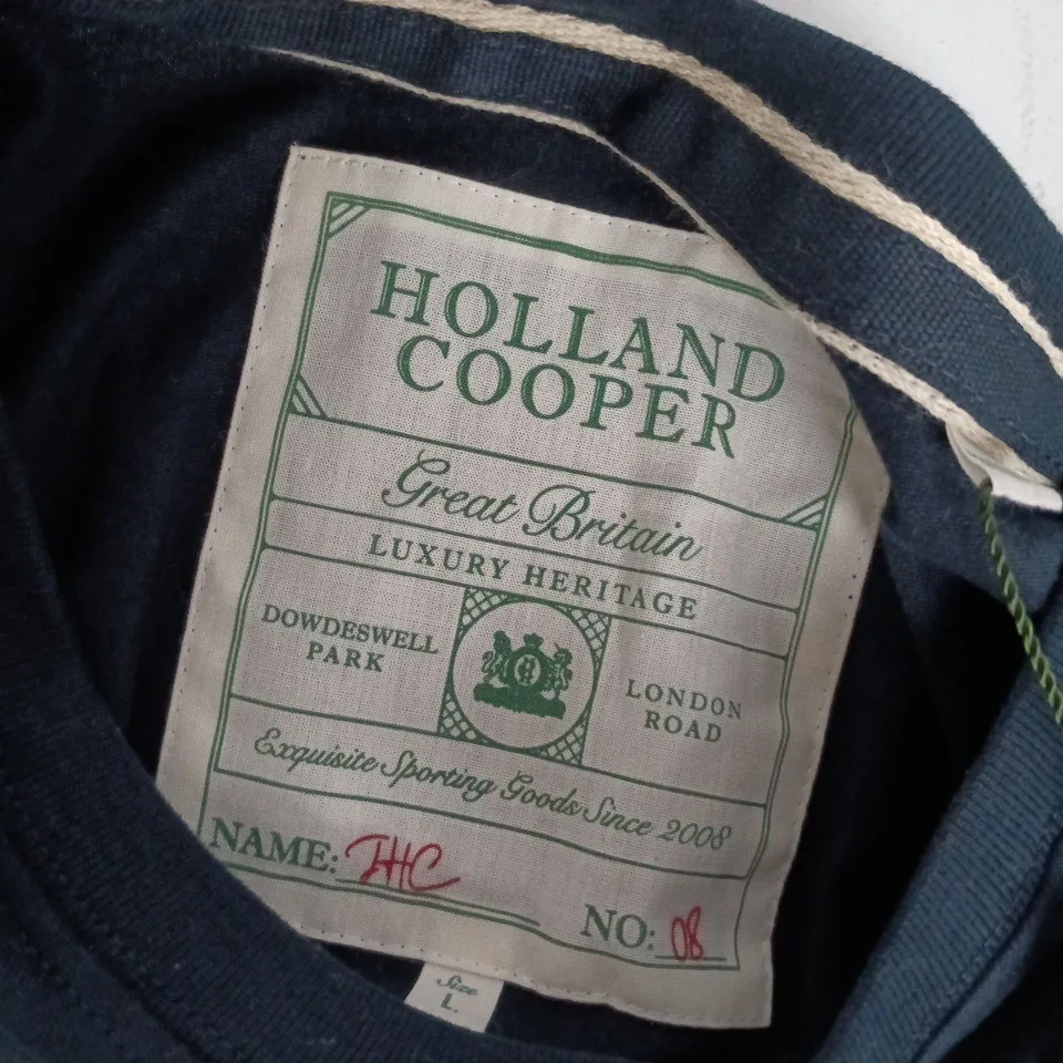 HOLLAND COOPER MONOGRAM TEE IN INK NAVY - LARGE