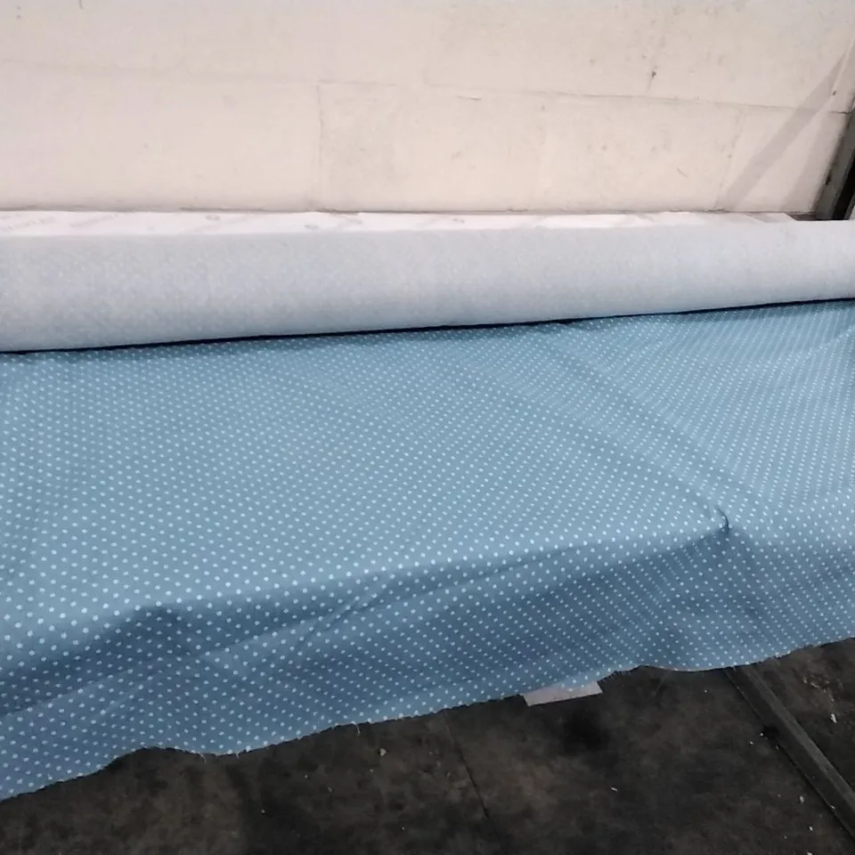 ROLL OF BLUE DOT FABRIC SIZE UNSPECIFIED 