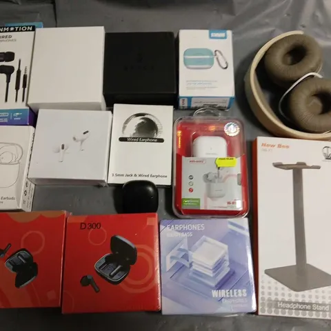 LOT OF APPROXIMATELY 15 ASSORTED AUDIO ITEMS TO INCLUDE BOTH BOTH WIRED AND WIRELESS EARPHONES