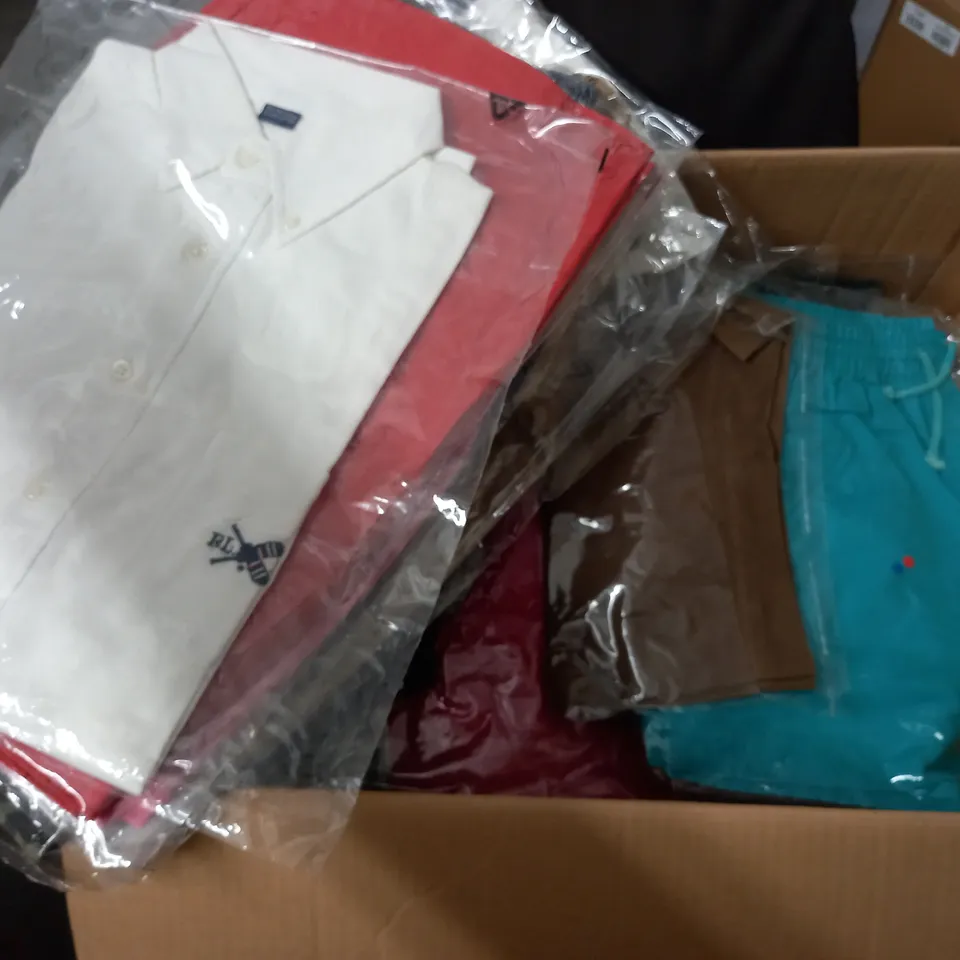 LARGE QUANTITY OF ASSORTED BAGGED CLOTHING ITEMS TO INCLUDE COLUMBIA AND QUICKSILVER IN VARIOUS SIZES