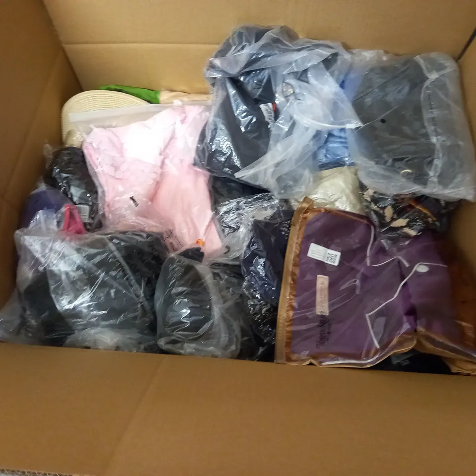 LARGE QUANTITY OF ASSORTED BAGGED CLOTHING ITEMS
