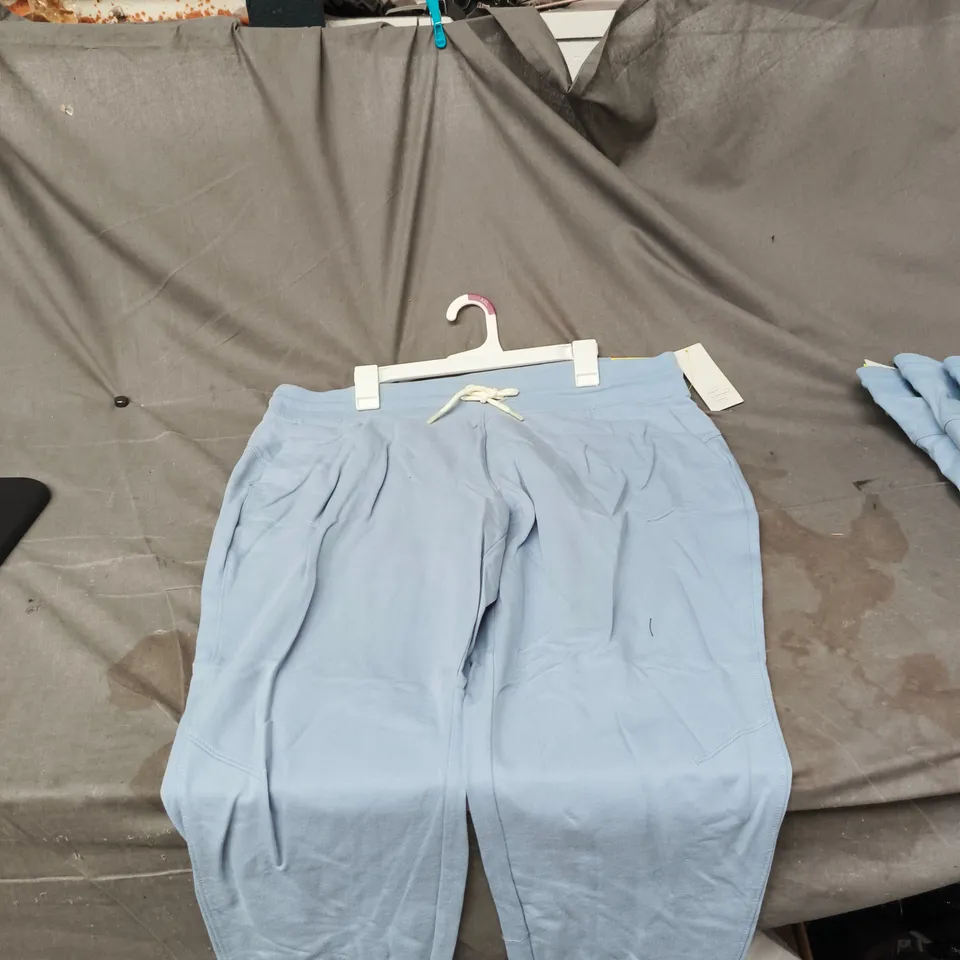 2 X ALL IN MOTION MID RISE JOGGER LIGHT BLUE XXL