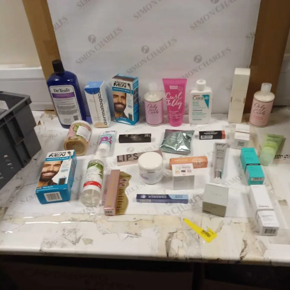 LOT OF APPROX 20 ASSORTED HEALTH AND BEAUTLY PRODUCTS TO INCLUDE DR TEALS SMOOTH AND SLEEP, CURL JELLY, AND THE ORDINARY NIACINAMIDE 10% ETC. 
