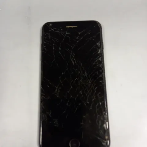 BOXED APPLE IPHONE 7 PLUS (A1784)