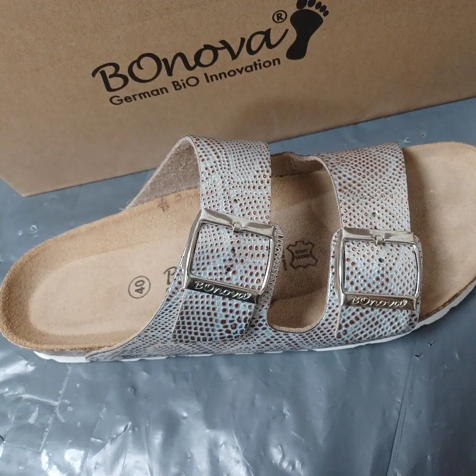 BOXED PAIR OF BONOVA SANDALS WHITE SNAKE SKIN PRINT DESIGN SIZE 7 UK