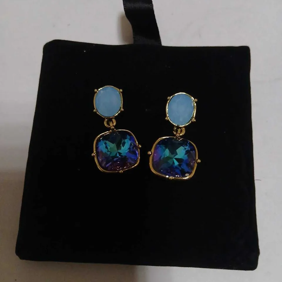 BUTLER & WILSON SPARKLING CRYSTALS EARRINGS