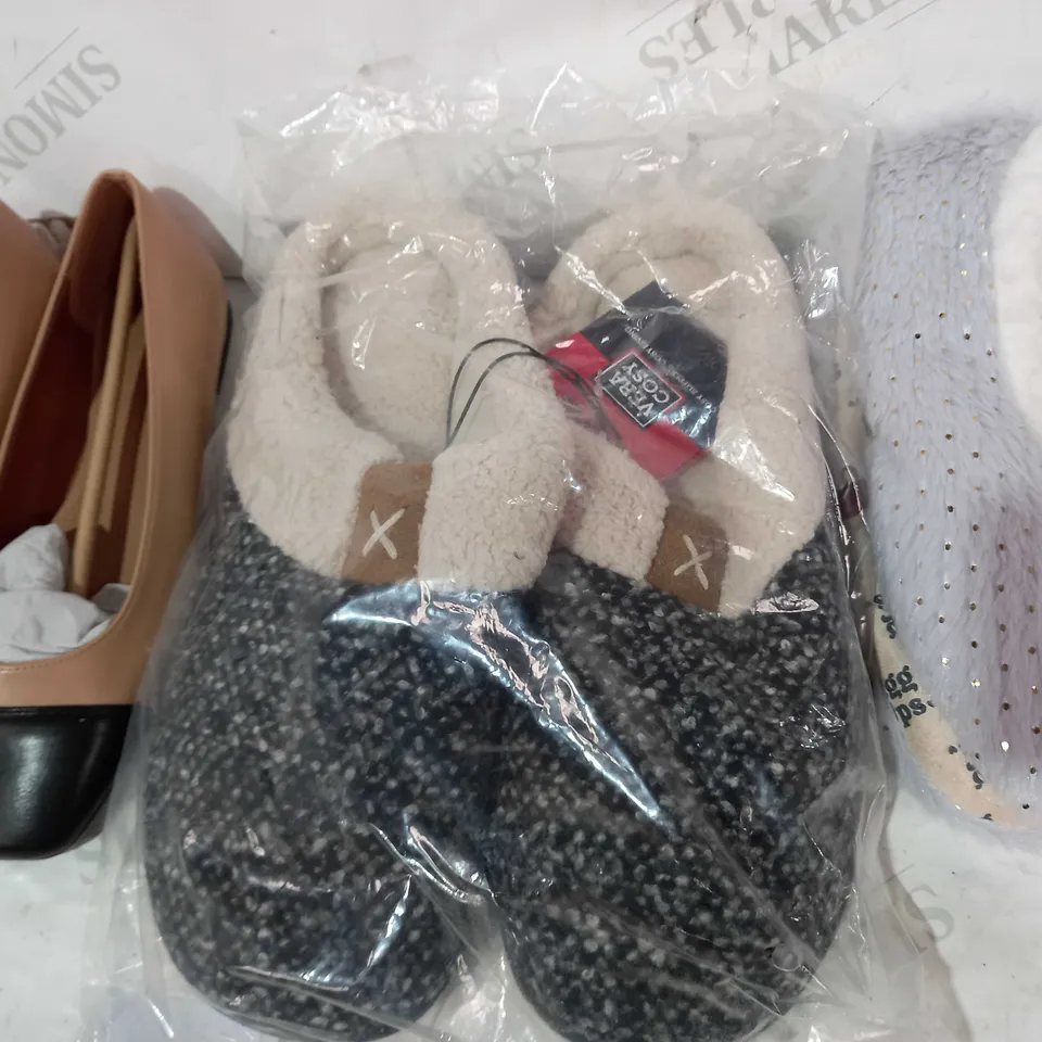 BOX OF APPROXIMATELY 15 ASSORTED PAIRS OF SHOES AND FOOTWEAR ITEMS IN VARIOUS STYLES AND SIZES TO INCLUDE SNUGG UPS, VERA COSY, ASOS DESIGN, ETC