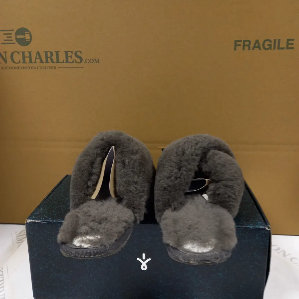 EMU AUSTRALIA MAYBERRY FROST SLIPPERS UK SIZE 4