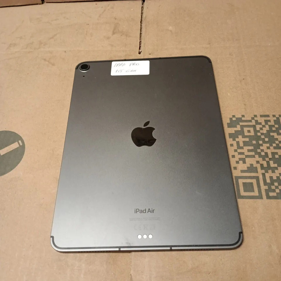 APPLE IPAD AIR TABLET