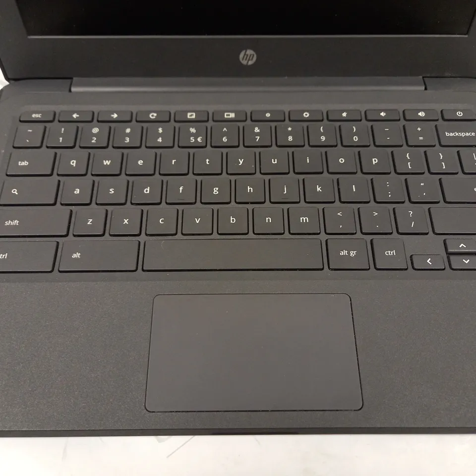 HP 11A G6 CHROME LAPTOP IN GREY