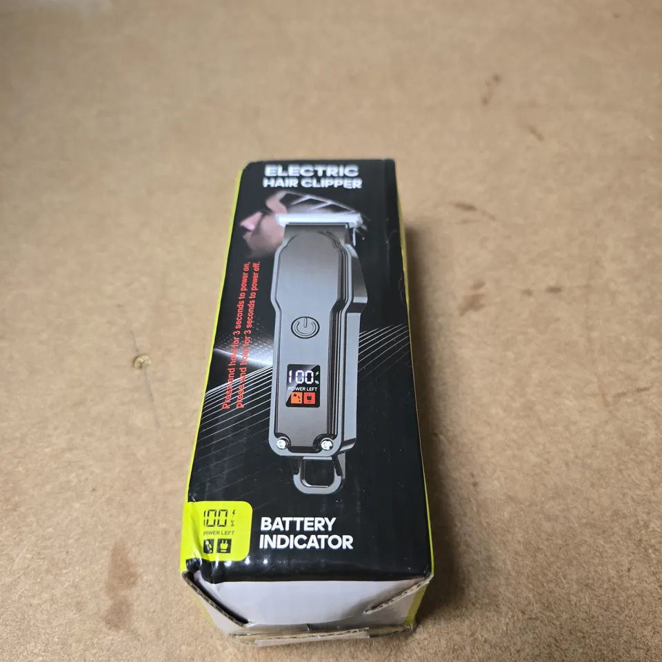 APPROXIMATELY 10 ASSORTED COSMETIC ITEMS INCLUDING ELECTRIC HAIR CLIPPER AND VISUAL EAR PICKER