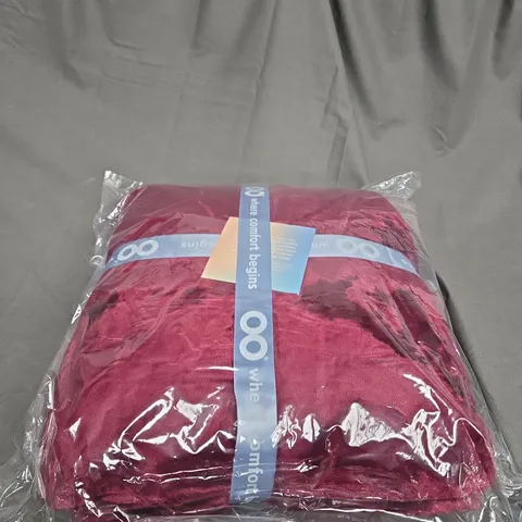 SEALED OODIE HOODED OVERSIZED BLANKET - RED