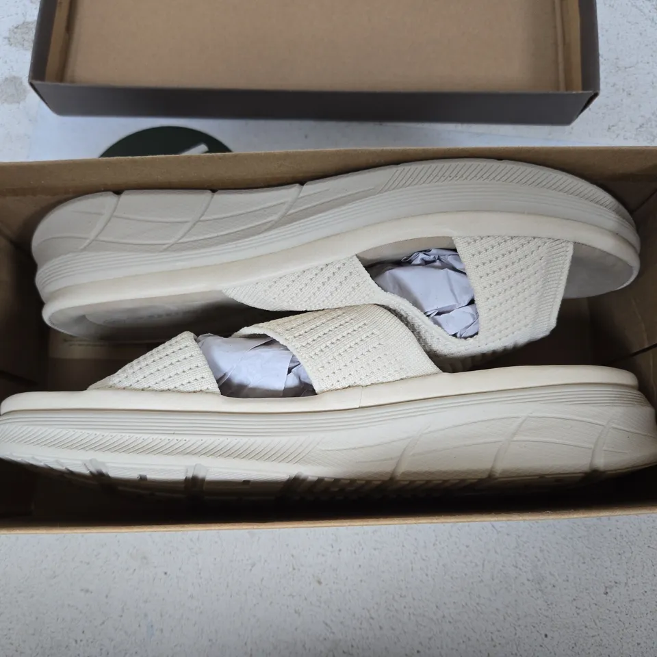 DUNLOP WREN CREAM SANDALS – DLP171, UK 6