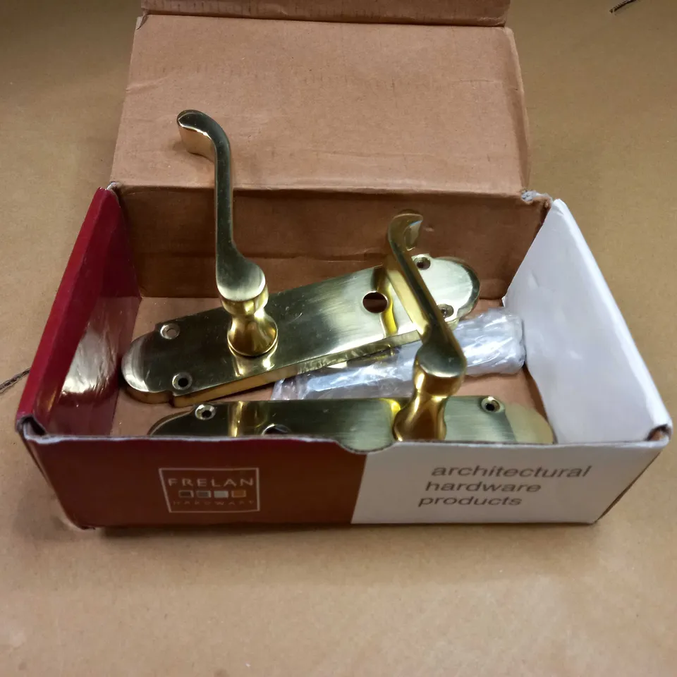 BOXED GOLD DOOR HANDLES