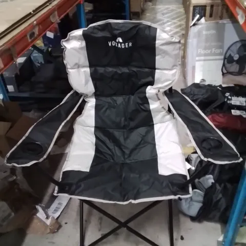 BAGGED VOYAGER CAMPING CHAIR BLACK AND GREY