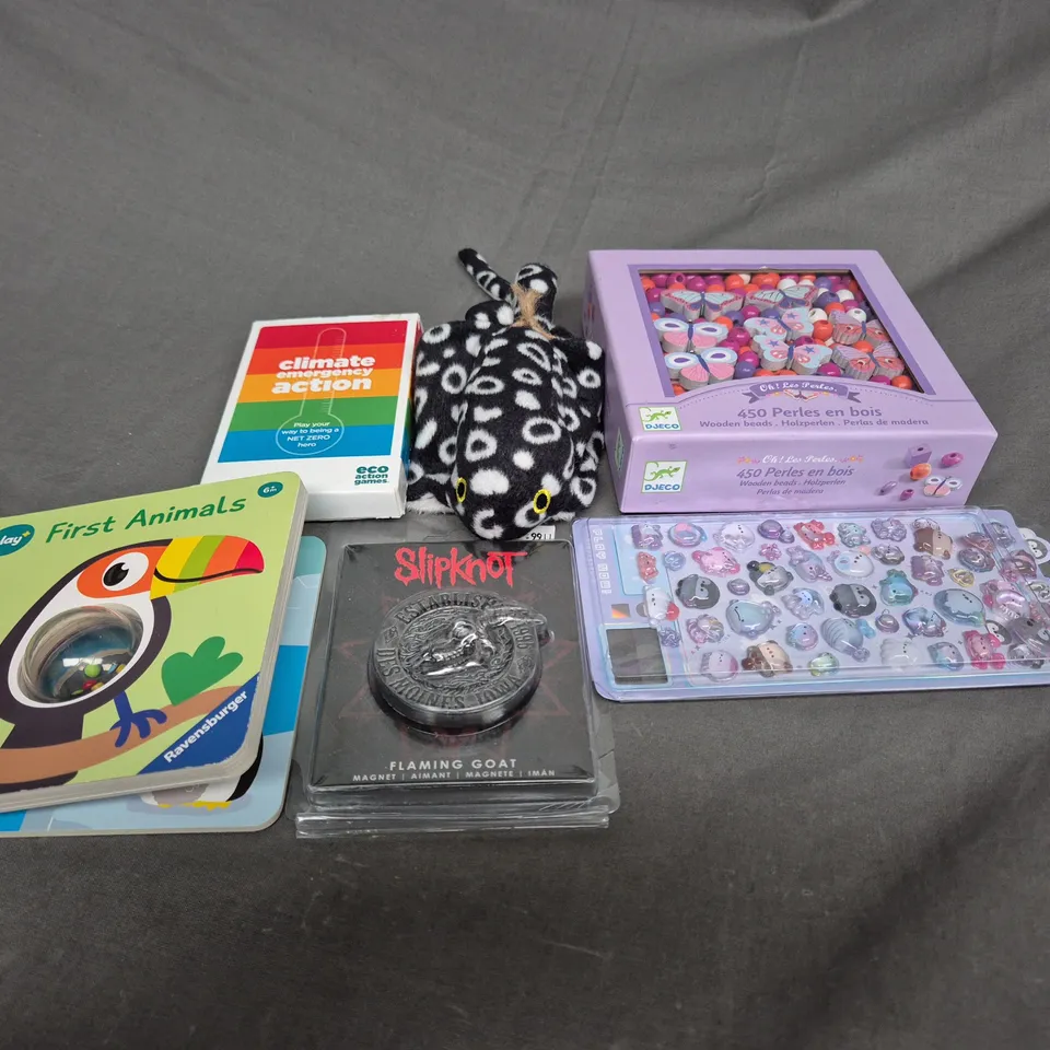 BOX OF APPRO 10 ASSORTED TOYS AND GAMES TO INCLUDE BOOKS, CARD GAMES AND TEDDIES