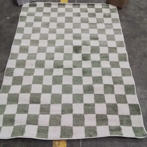 MACHINE WASHABLE SHAGGY BOHO GRASS GREEN AREA RUG APPROXIMATELY 165X120CM