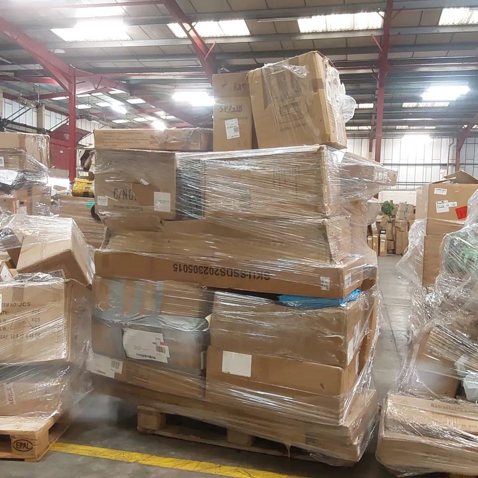 PALLET CONTAINING A LARGE QUANTITY OF ASSORTED CONSUMER PRODUCTS INCLUDING: VANITY MIRROR, AIR FRYER, FOOD PROCESSOR, HAND TRUCK ECT