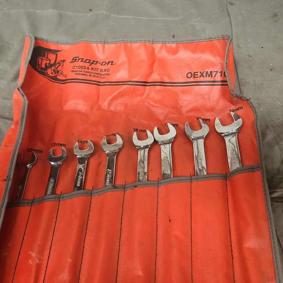 SNAP-ON C1002 KIT BAG WITH METRIC WRENCH SET