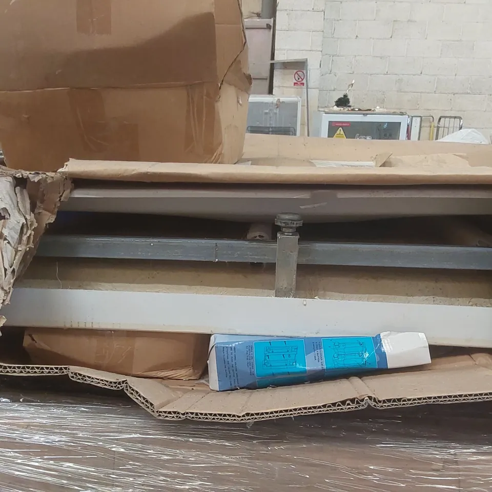 PALLET CONTAINING A LARGE QUANTITY OF ASSORTED BATHROOM FURNITURE PARTS INCLUDING: SHOWER CABIN PARTS ECT