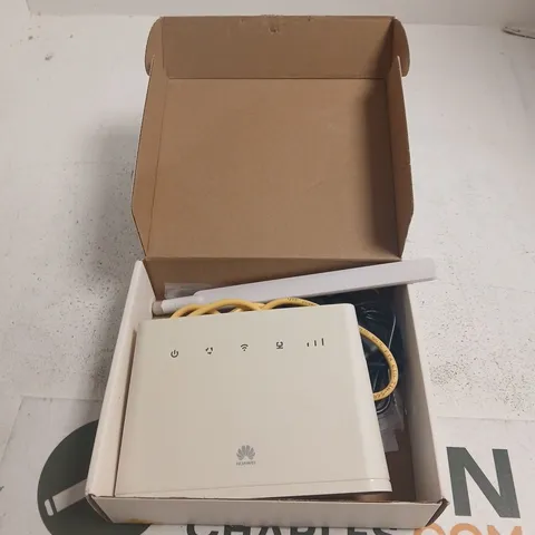 HUAWEI WIRELESS ROUTER – WHITE, BOXED (HOME NETWORKING & CONNECTIVITY)