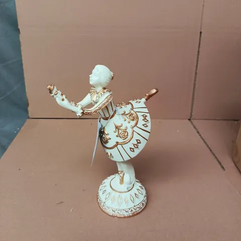 GISELA GRAHAM LONDON - CHRISTMAS PORCELAIN DANCING FIGURINE WITH ORNATE GILDED DRESS - BOX OF 8