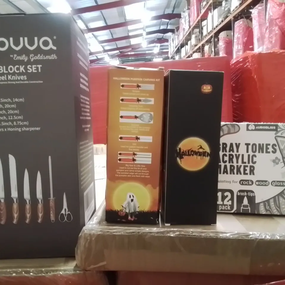PALLET OF ASSORTED HOUSEHOLD GOODS AND PRODUCTS TO INCLUDE;7 PEICE BLOCK SET,PUMPKIN CARVIN SET,GRAY TONES ACRYLICS MARKERS