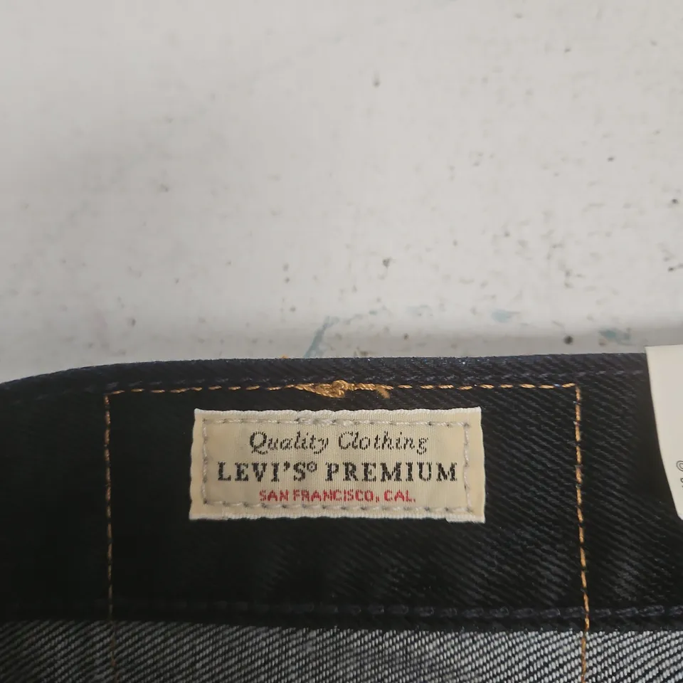 LEVI'S 555 RELAXED STRAIGHT JEANS – DARK DENIM, UK 34