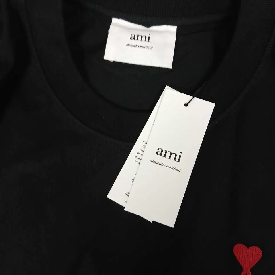AMI ALEXANDRE MATTIUSSI PARIS BLACK T-SHIRT WITH RED HEART LOGO SIZE M