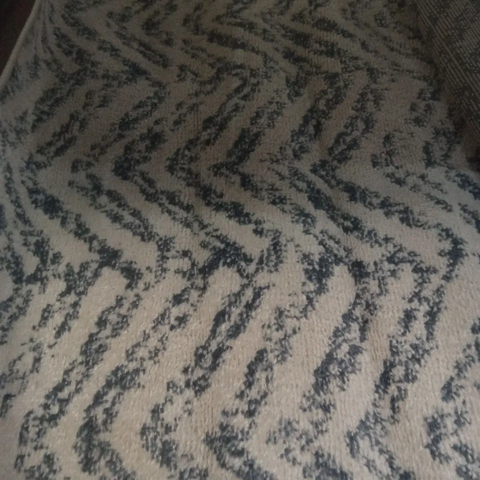 LORELAI BLUE/WHITE RUG 3'X5'