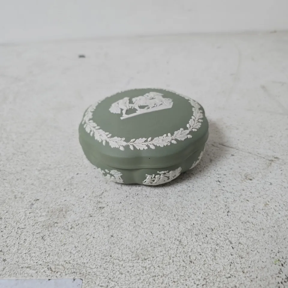 WEDGWOOD JASPERWARE TRINKET BOX, SAGE GREEN WITH WHITE RELIEF DECORATION