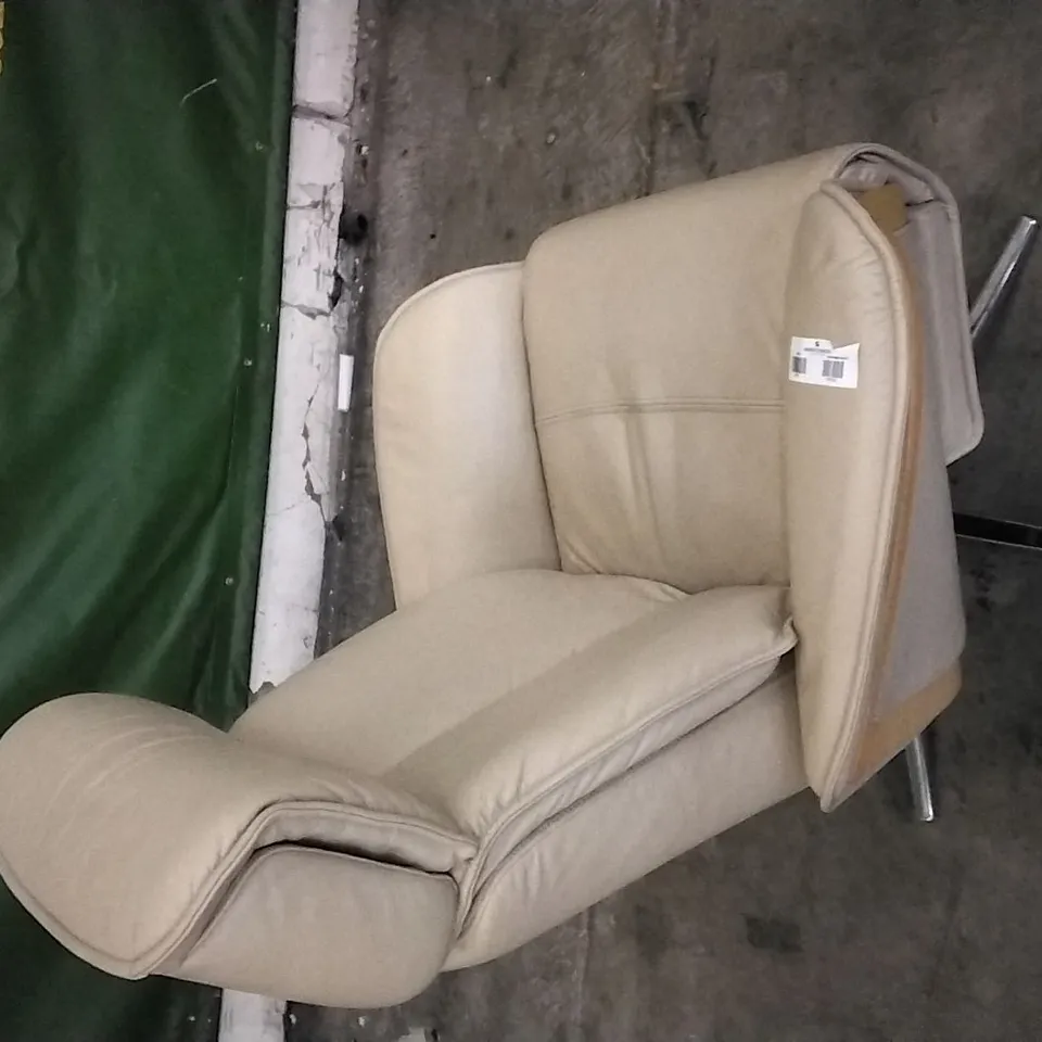 QUALITY BRITISH DESIGNED & MANUFACTURED G PLAN CREAM LEATHER SWIVEL ARMCHAIR
