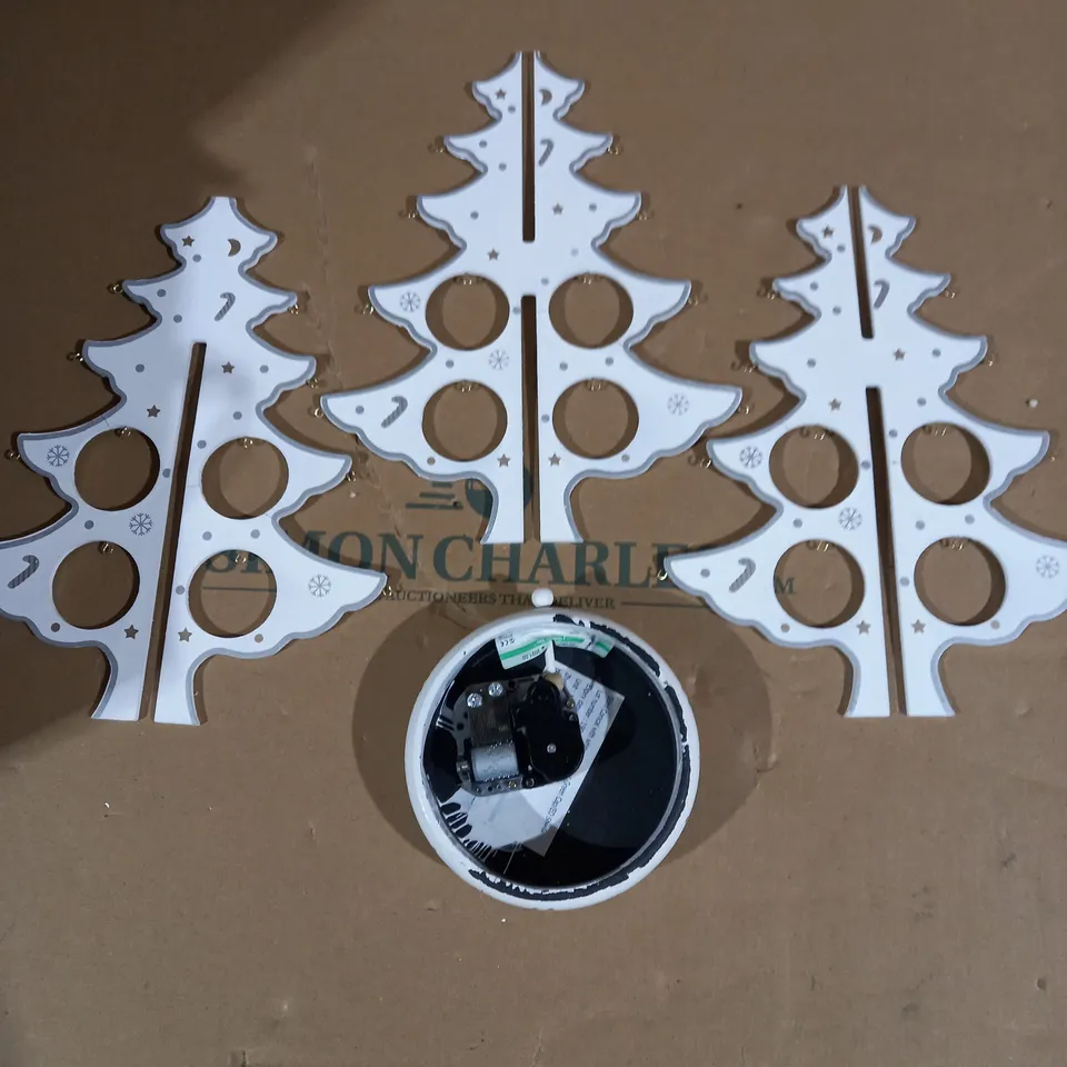MUSICAL! SPINNING! DECOTREE - SILVER/WHITE RRP £24.99