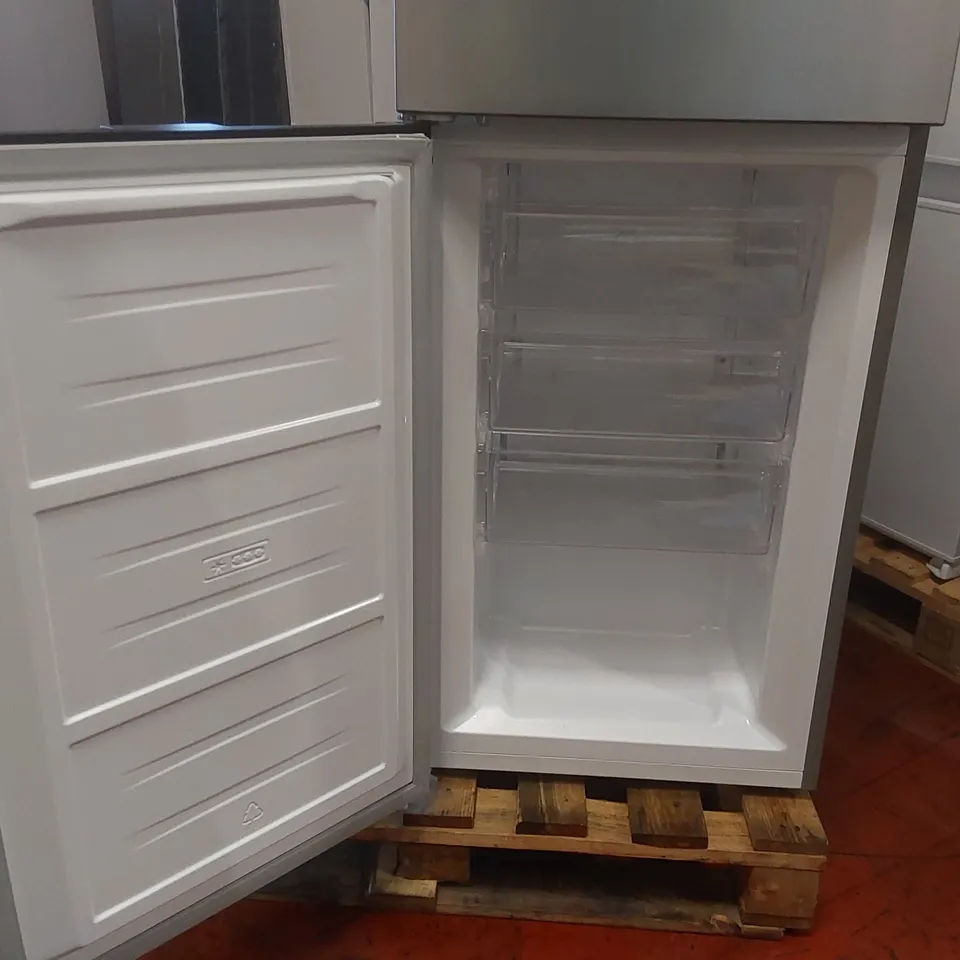 LOGIK LNFD55S23 50/50 FRIDGE FREEZER - SILVER