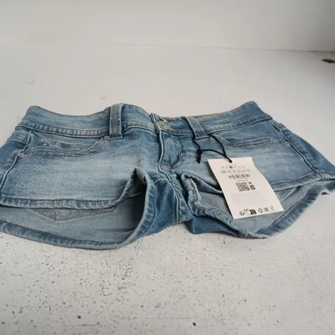 BERSHKA WOMEN'S LIGHT-WASH DENIM SHORTS – EU36 (UK8)