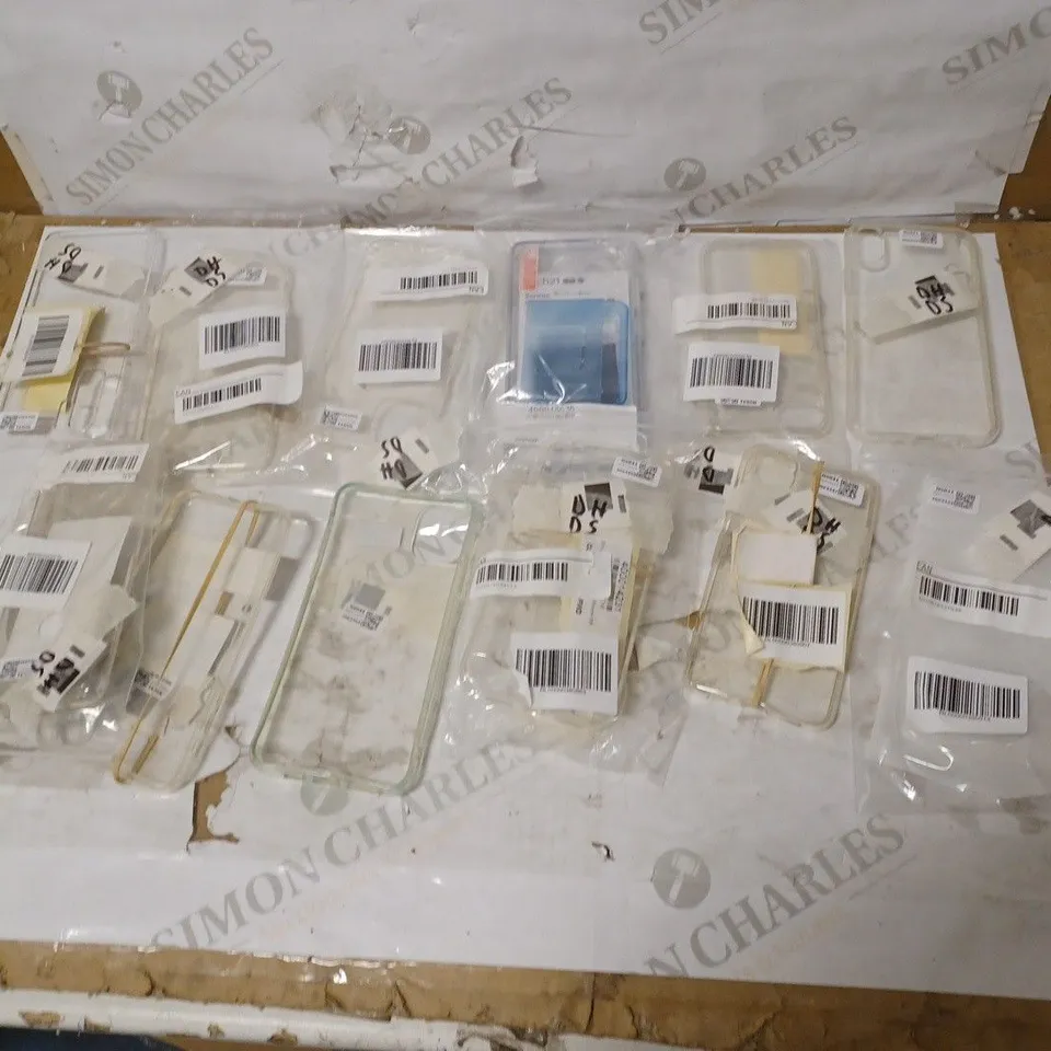 LOT OF APPROX 12 ASSORTED CLEAR SILICONE PHONE CASES