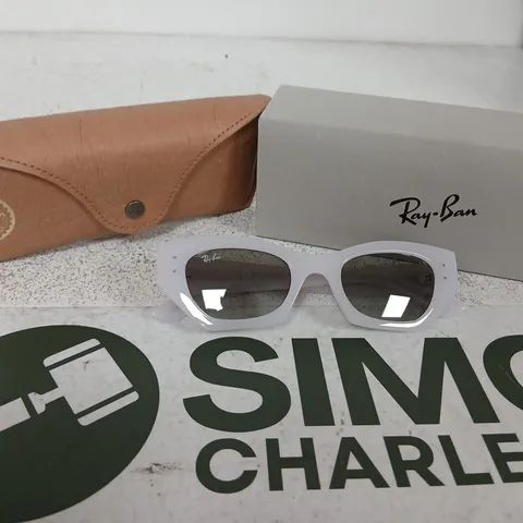 RAY-BAN SUNGLASSES – WHITE FRAME