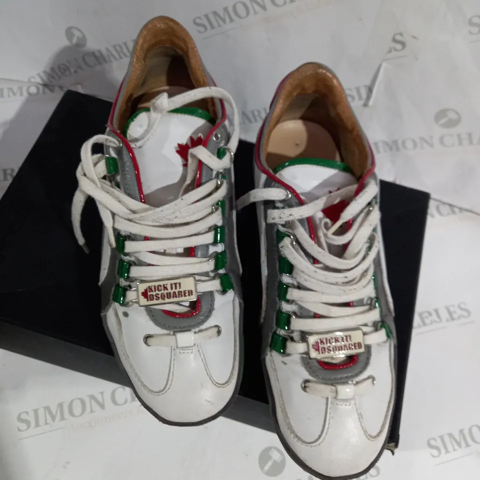 BOXED PAIR OF DSQUARED TRAINERS SIZE 40