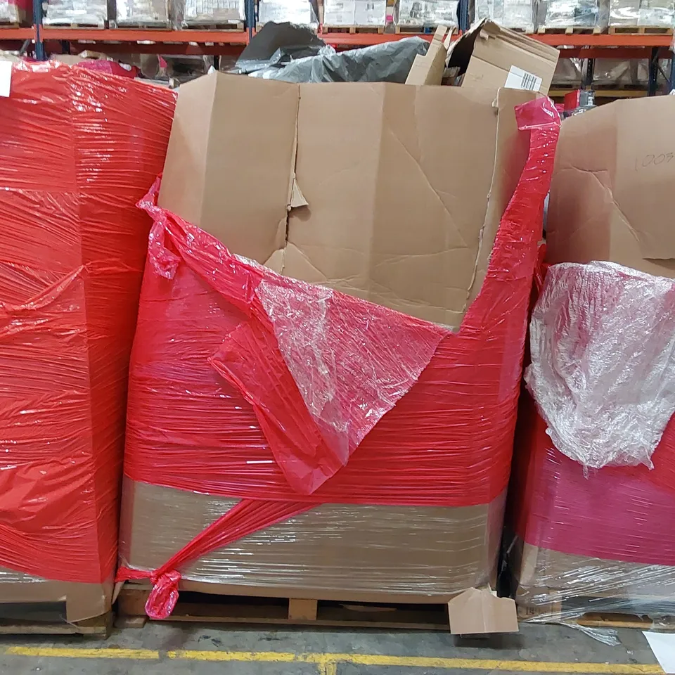 PALLET OF ASSORTED ITEMS INCLUDING: SMALL TRAMPOLINE, ICE MAKER, CEILING FAN LIGHT, AYAMAYA TENT, FENCE