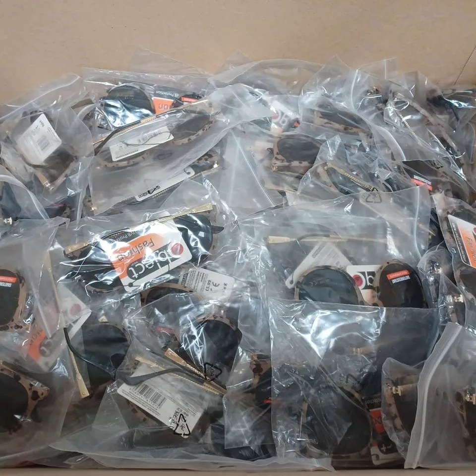 APPROXIMATELY 50 PAIRS OF FASHION SUNGLASSES