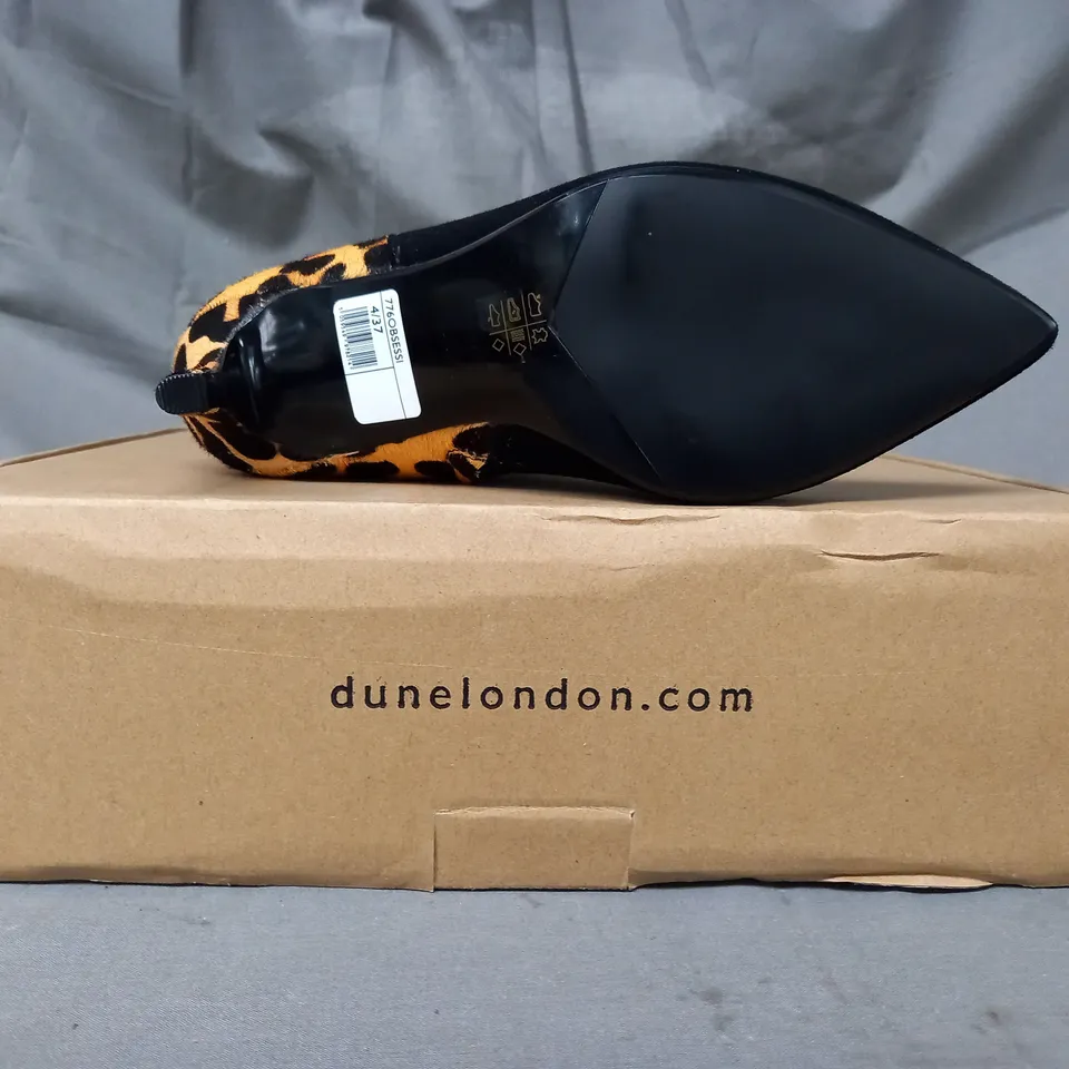 BOXED PAIR OF LONDON MID HEEL ANKLE BOOTS IN LEOPARD PRINT SIZE 4