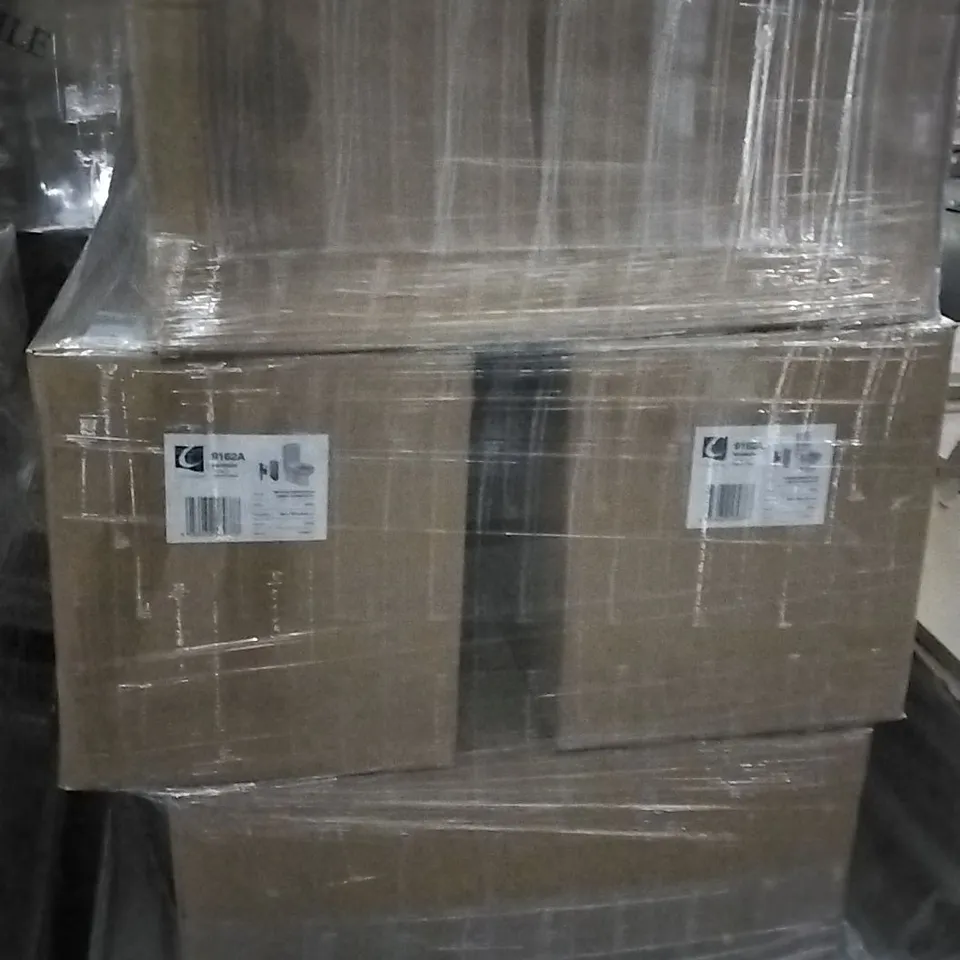 PALLET OF APPROXIMATELY 9 MADISON CC PANS AND CISTERN FITTINGS
