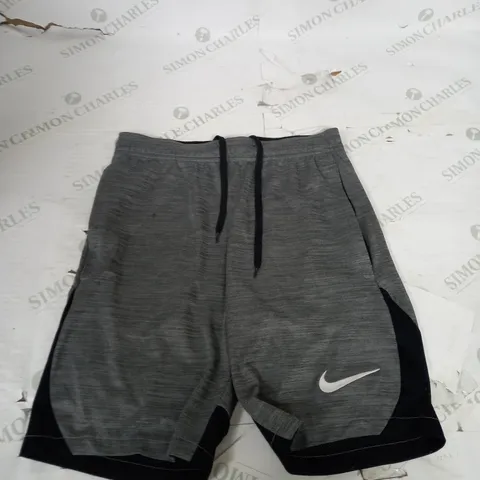 NIKE LOGO CASUAL SHORTS SIZE XS