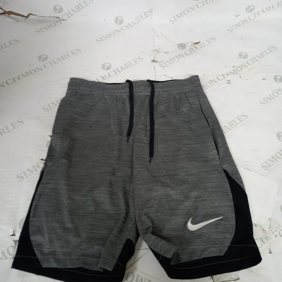 NIKE LOGO CASUAL SHORTS SIZE XS