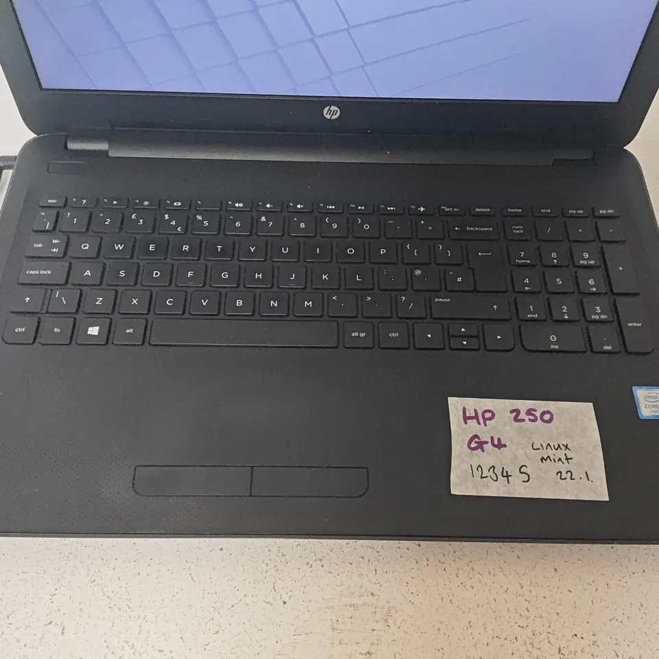UNBOXED HP 250 G4 INTEL I5 INSIDE LAPTOP IN BLACK