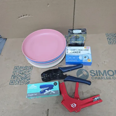 TOTE OF APPROXIMATELY 20 ASSORTED HOUSEHOLD ITEMS TO INCLUDE PLATES, STALPER, ASSORTED TOOLS, WASHING MACHINE CLEANER, SONGDAO THE BEAUTIFUL LANDSCAPE ETC