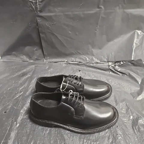 AUTOGRAPH BLACK LEATHER DERBY SHOES – UK 8 (AUS/NZ 8, US 9) – STANDARD FIT