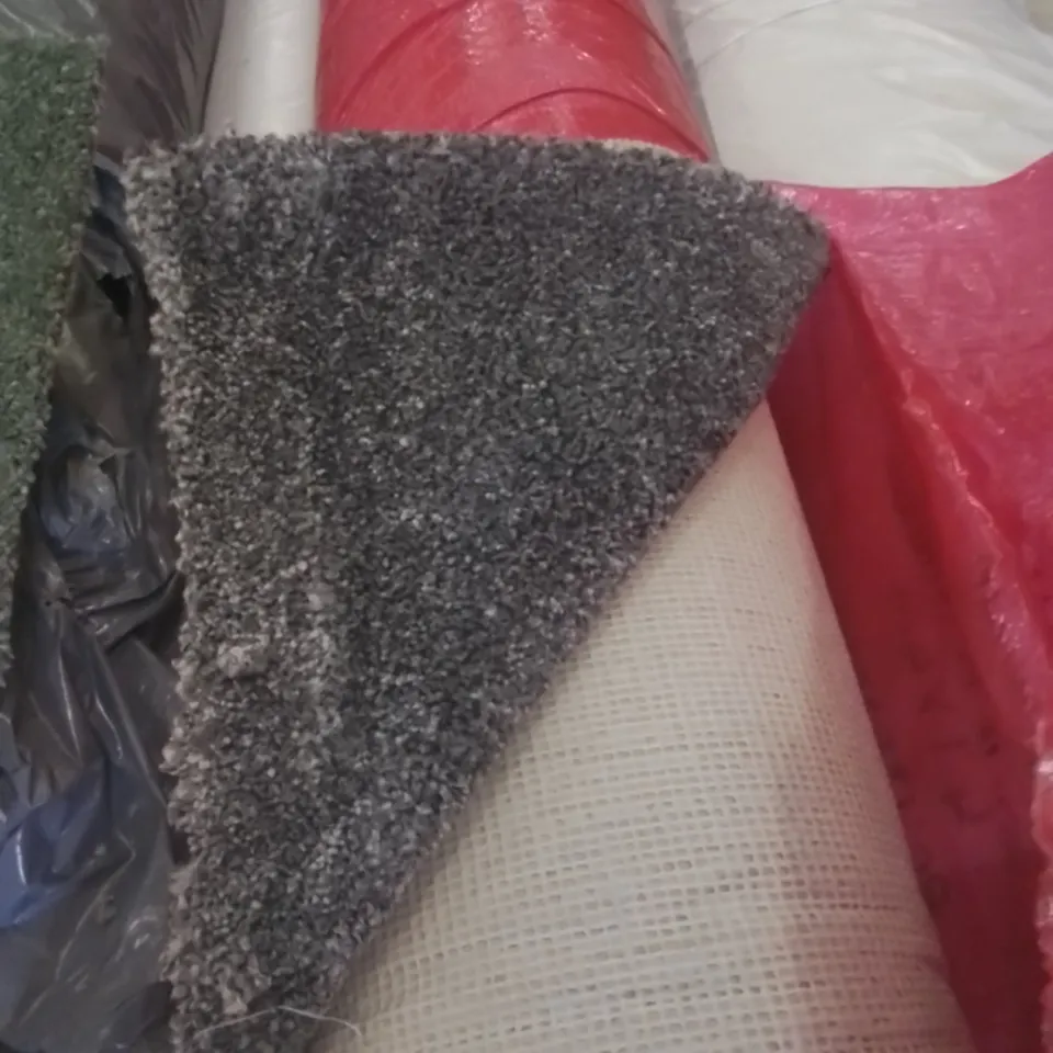 ROLL OF QUALITY STS HERITAGE LUXURY CARPET // SIZE: APPROXIMATELY 4.1X 4M